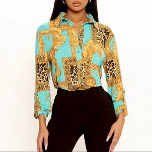 Blouse never worn